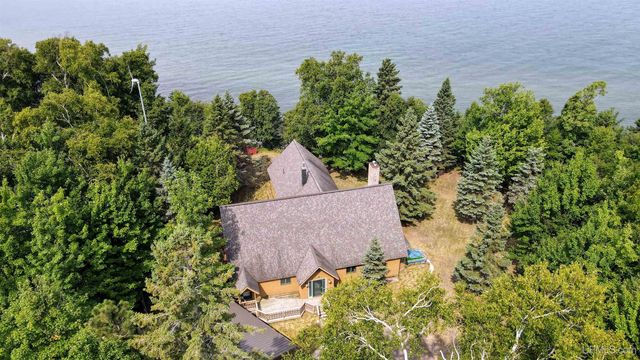 57487 Lakeshore Drive, Calumet, MI 49913