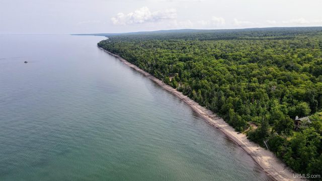 57487 Lakeshore Drive, Calumet, MI 49913