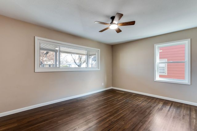 537 N Oakwood Dr, Wichita, KS 67208