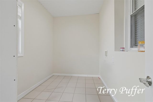 1559 Glenwood Avenue, Muskegon, MI 49445