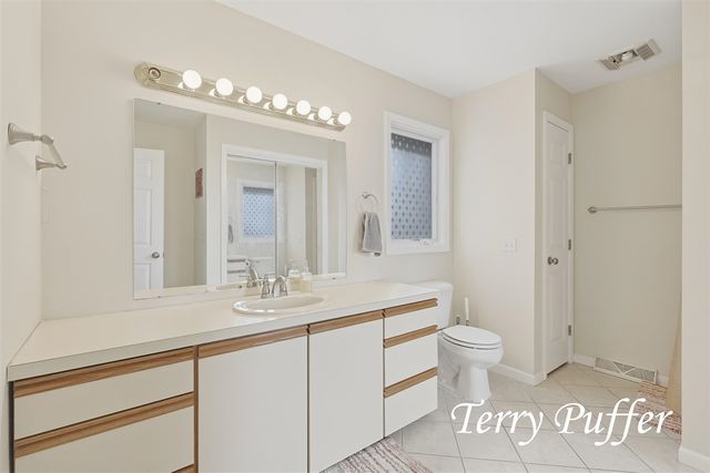 1559 Glenwood Avenue, Muskegon, MI 49445