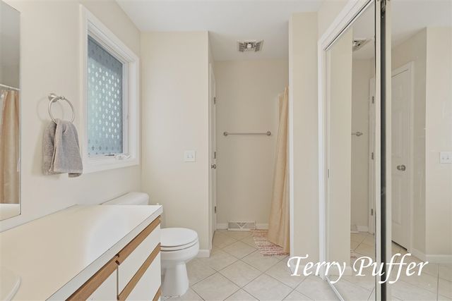 1559 Glenwood Avenue, Muskegon, MI 49445