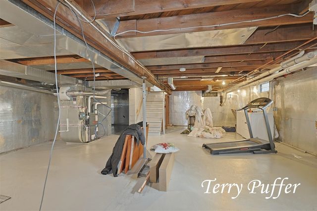 1559 Glenwood Avenue, Muskegon, MI 49445