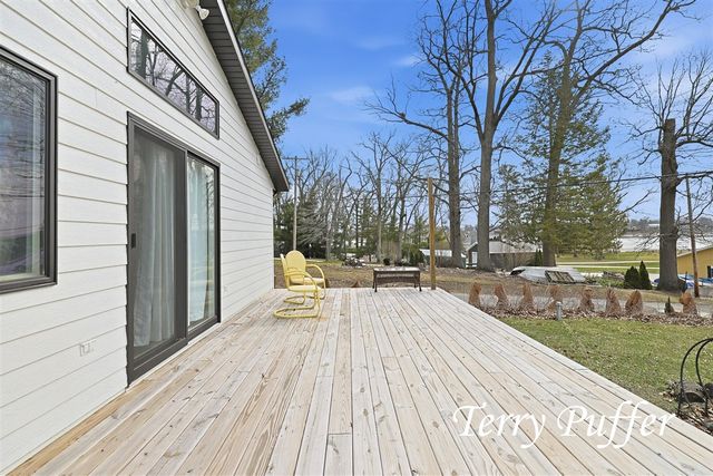 1559 Glenwood Avenue, Muskegon, MI 49445