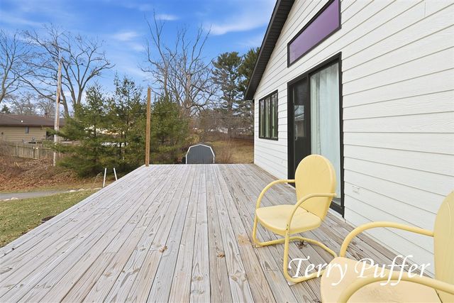 1559 Glenwood Avenue, Muskegon, MI 49445