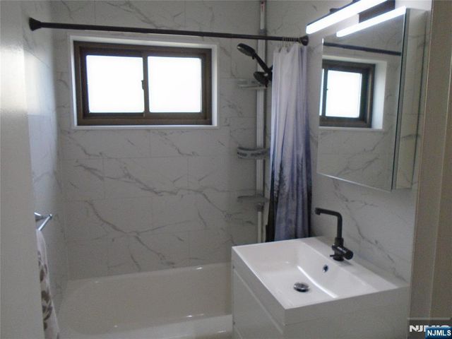 3021 Edwin Avenue 4B, Fort Lee, NJ 07024