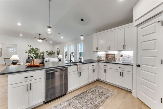 2809 Buckside Street, Springdale, AR 72762