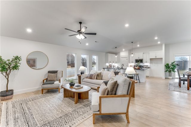 2809 Buckside Street, Springdale, AR 72762