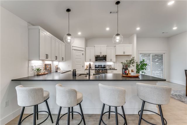 2809 Buckside Street, Springdale, AR 72762