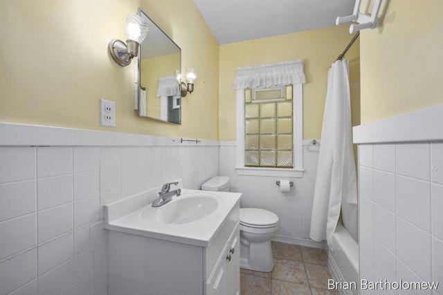 1635 Burton Street Se, City Of Grand Rapids, MI 49506