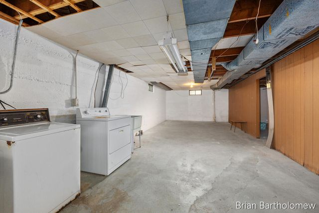 1635 Burton Street Se, City Of Grand Rapids, MI 49506