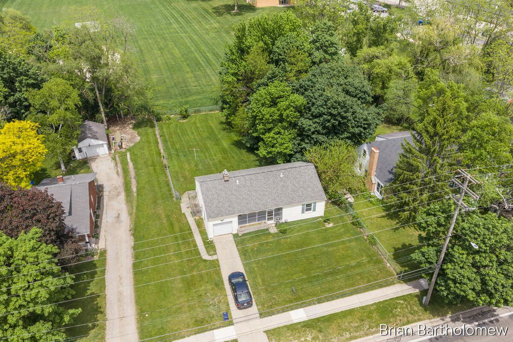 1635 Burton Street Se, City Of Grand Rapids, MI 49506