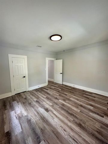 1021 E CAYUGA STREET, Tampa, FL 33603