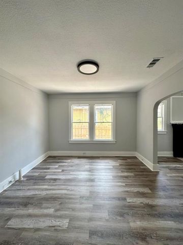 1021 E CAYUGA STREET, Tampa, FL 33603