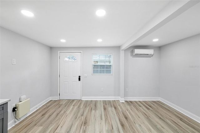 1021 E CAYUGA STREET, Tampa, FL 33603