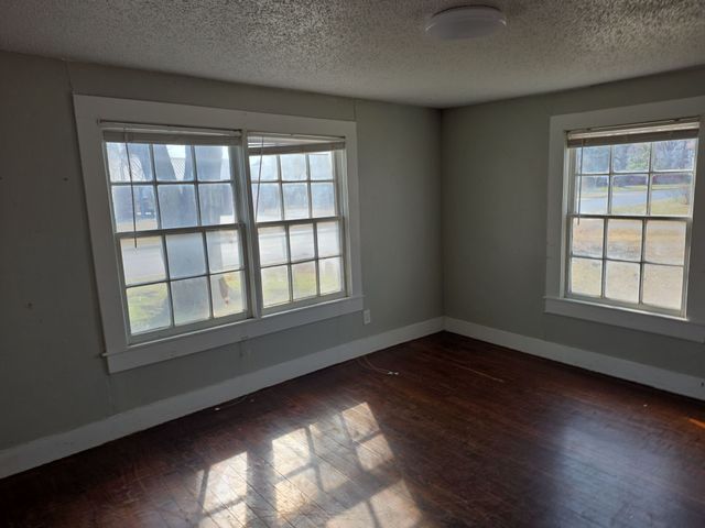 402 W 4th Street 1, Kaufman, TX 75142