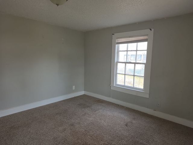 402 W 4th Street 1, Kaufman, TX 75142