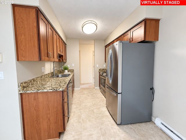 2531 Sw SPRING GARDEN St 14, Portland, OR 97219