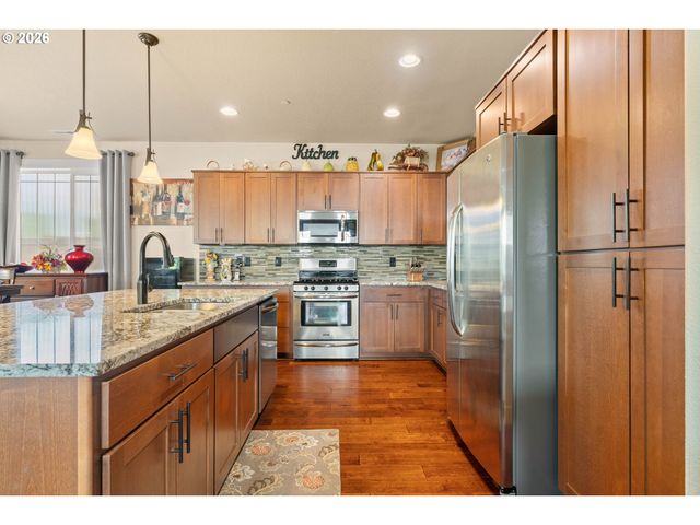 526 Ne 77TH Ave, Hillsboro, OR 97124
