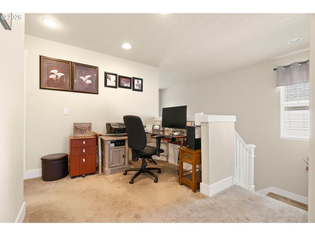 526 Ne 77TH Ave, Hillsboro, OR 97124