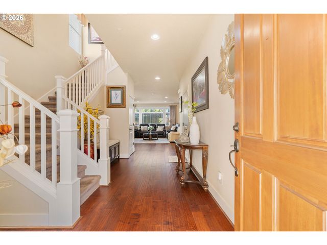526 Ne 77TH Ave, Hillsboro, OR 97124