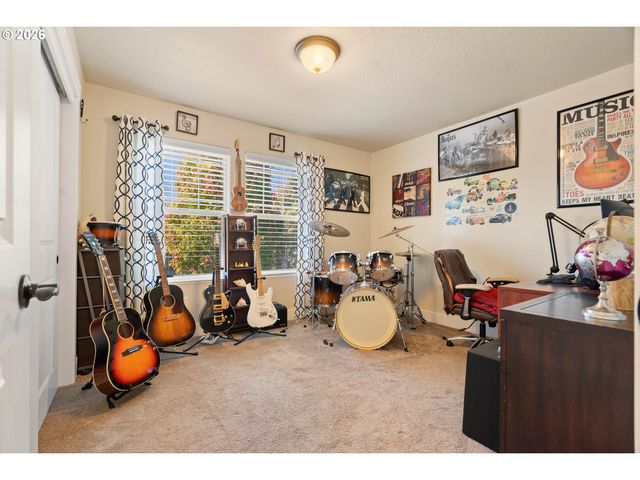 526 Ne 77TH Ave, Hillsboro, OR 97124
