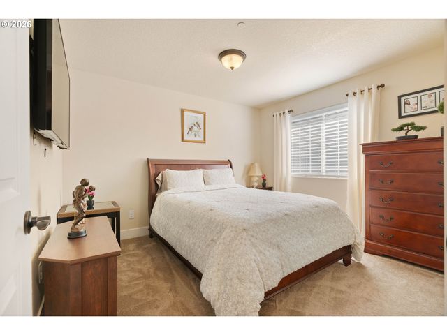 526 Ne 77TH Ave, Hillsboro, OR 97124