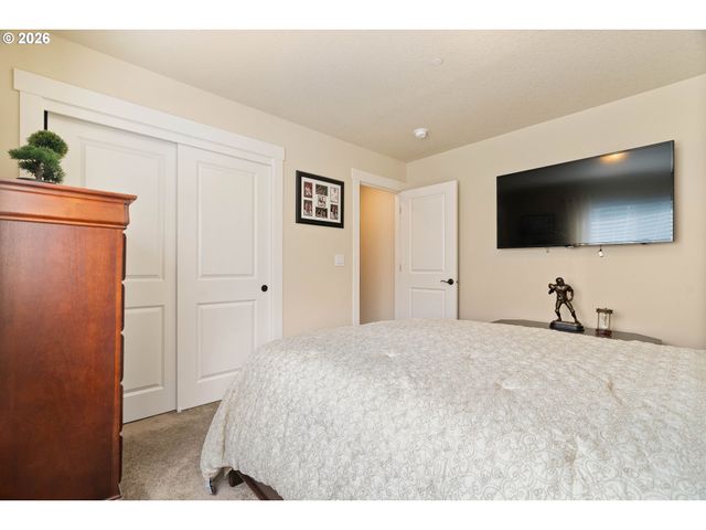 526 Ne 77TH Ave, Hillsboro, OR 97124