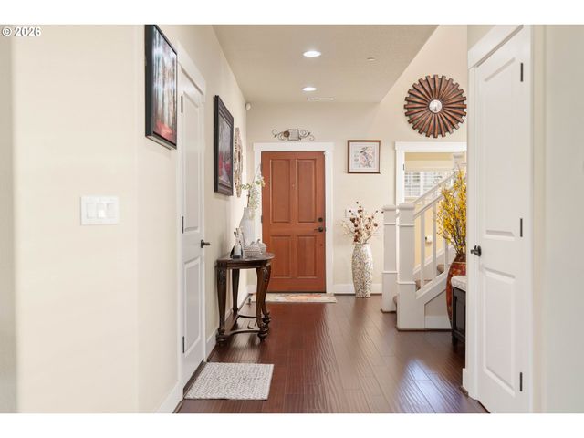 526 Ne 77TH Ave, Hillsboro, OR 97124