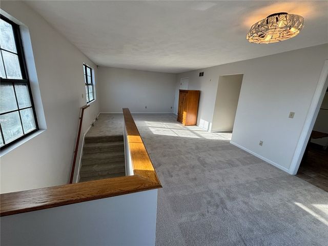 402 Pinewood Drive, Smithfield, RI 02917