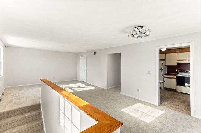 402 Pinewood Drive, Smithfield, RI 02917