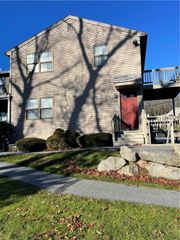 402 Pinewood Drive, Smithfield, RI 02917