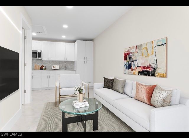 3202 8th ST SW, Lehigh Acres, FL 33976