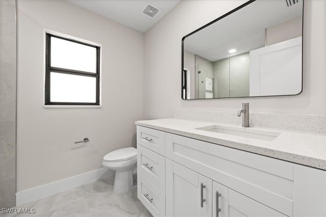 3202 8th ST SW, Lehigh Acres, FL 33976