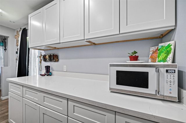 2110 Hillshire Drive, Deer Park, TX 77536