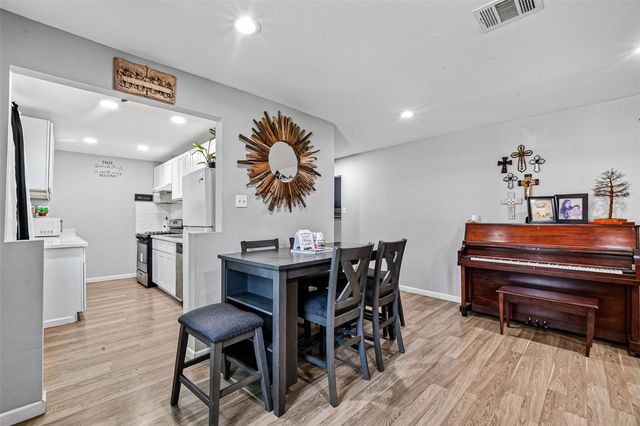 2110 Hillshire Drive, Deer Park, TX 77536
