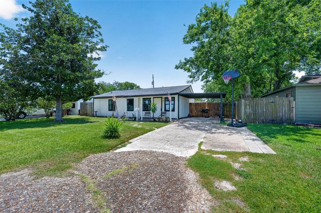 2110 Hillshire Drive, Deer Park, TX 77536