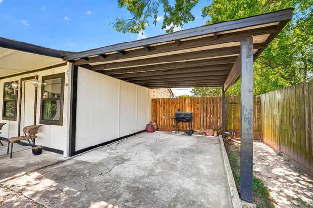 2110 Hillshire Drive, Deer Park, TX 77536