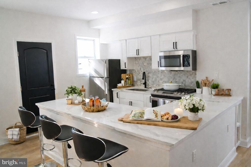 4003 OAKFORD AVE, Baltimore, MD 21215