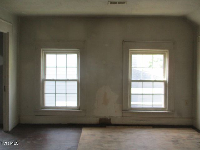 607 Pennsylvania Avenue, Bristol, TN 37620