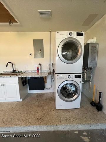 1665 S Shelter Trail, Merritt Island, FL 32952
