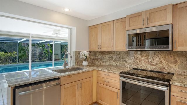 626 46TH STREET, Sarasota, FL 34234