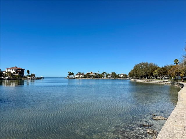 626 46TH STREET, Sarasota, FL 34234