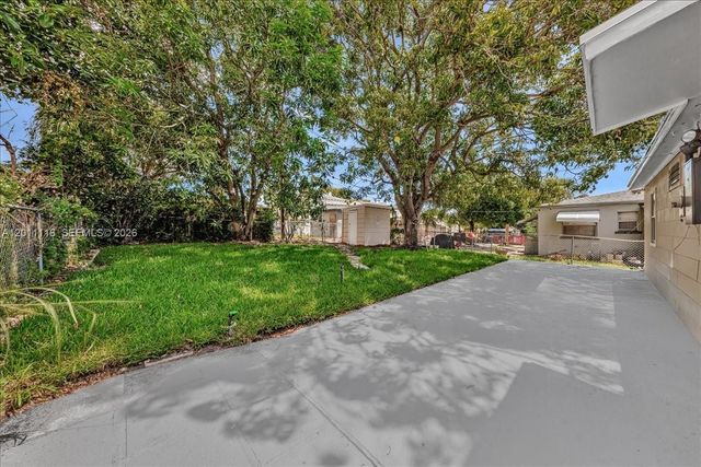 837 30th St, West Palm Beach, FL 33407