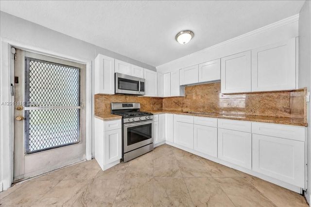 837 30th St, West Palm Beach, FL 33407