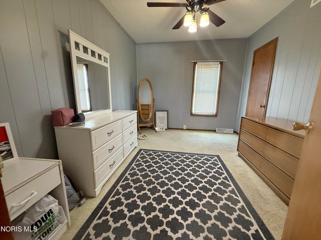 114 E Perry Street, Walbridge, OH 43465