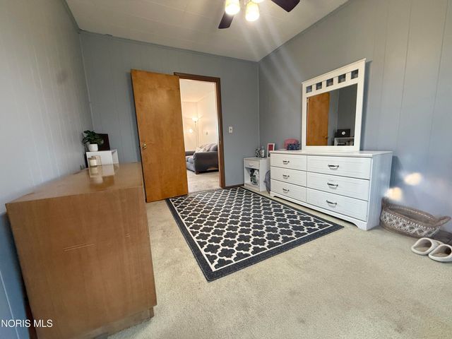 114 E Perry Street, Walbridge, OH 43465