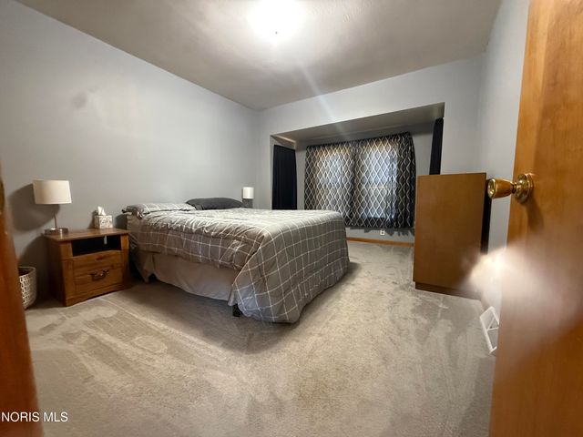 114 E Perry Street, Walbridge, OH 43465