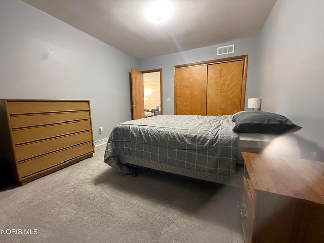 114 E Perry Street, Walbridge, OH 43465