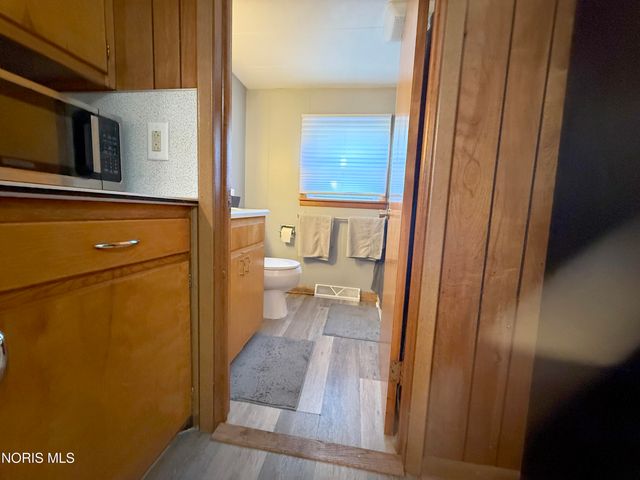 114 E Perry Street, Walbridge, OH 43465